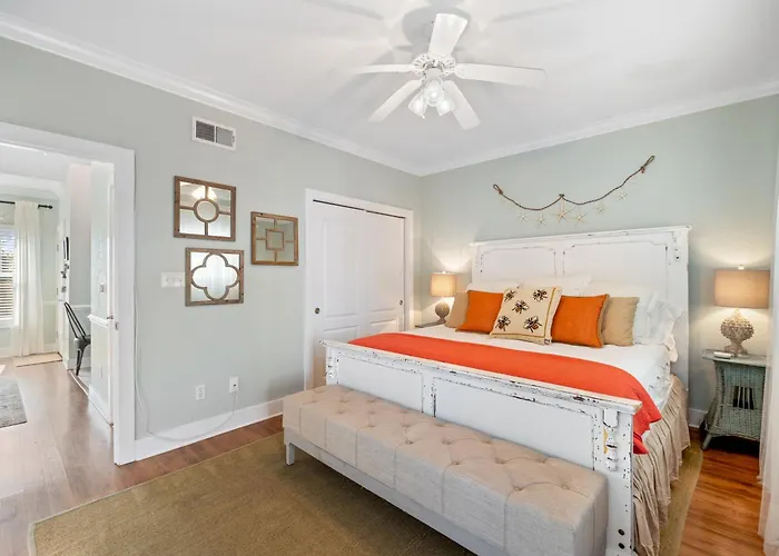 Apartment Banana 6bu By Pkrm Pensacola
